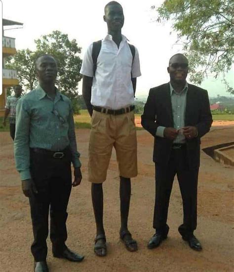 More photos of the tallest man in Ghana from Swedru who is just 14ys old