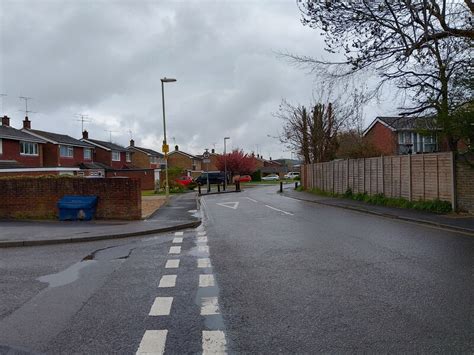 Village Way traffic calming © Oscar Taylor :: Geograph Britain and Ireland