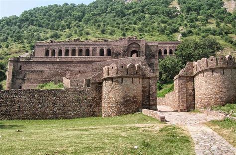 Bandhavgarh Fort - My Pen My Friend