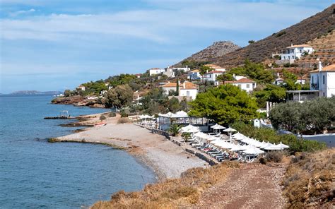 Where to eat in Hydra: 15 great bars and restaurants in Hydra, Greece (2022)