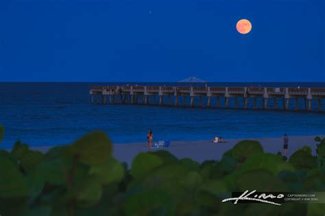 Juno Beach Pier Moonrise Over the Beach 082121 | HDR Photography by ...