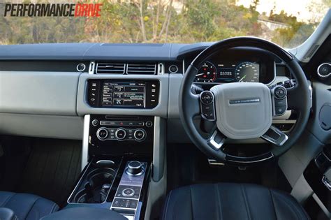 2013 Range Rover Vogue SE interior – PerformanceDrive