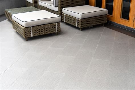 Can You Use Vinyl Flooring for Outdoor Patio? (7 Tips)