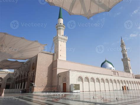 Beautiful daytime view of Masjid Al Nabawi, Medina, Saudi Arabia ...