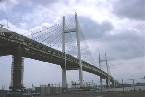 Yokohama Bay Bridge (Yokohama, 1989) | Structurae