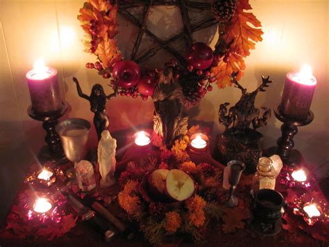 Altars: #Wiccan #Mabon #Altar 2011. | Wiccan altar, Altar, Pagan