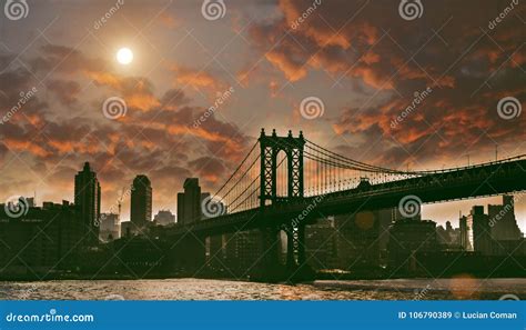 Manhattan Bridge in the Night Stock Image - Image of metallic, america: 106790389