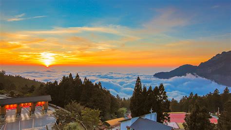 Alishan classics: sunrise, sunset, sea of clouds | Alishan National ...