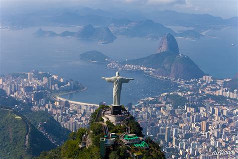 Christ the Redeemer Statue. Rio de Janeiro, Brazil