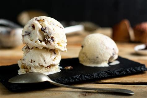 Sugar Free Vanilla Ice Cream Recipe with Chocolate Chips