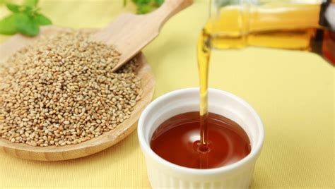 Beauty tips: 5 benefits of til or sesame oil for skin | HealthShots