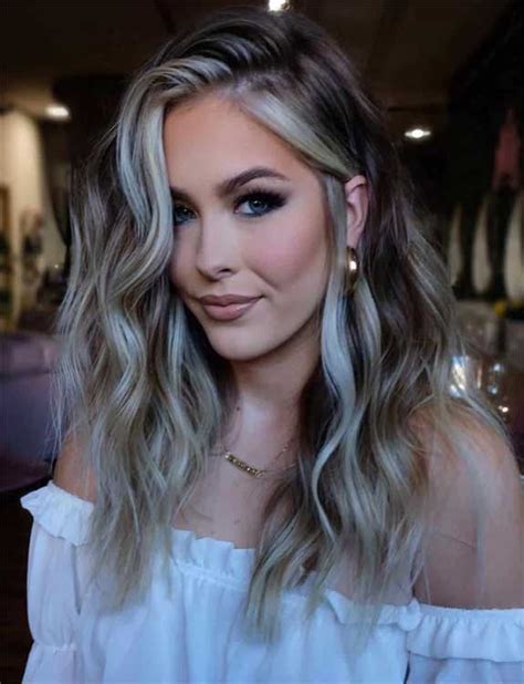 15 Mind-Blowing Money Piece Hair Highlights Fit 2023