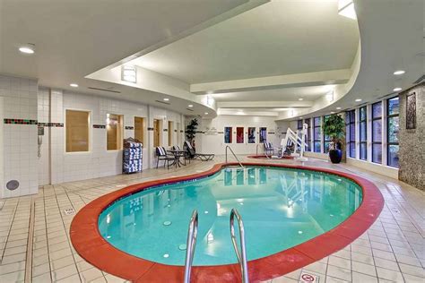 Hilton Garden Inn Seattle/Issaquah Pool Pictures & Reviews - Tripadvisor