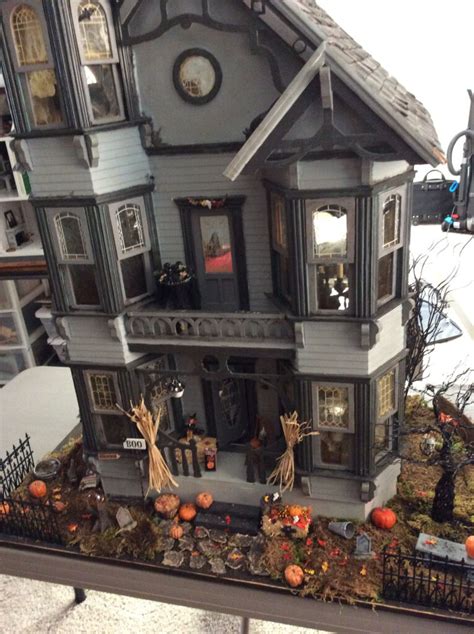 Haunted Dollhouse Haunted Dollhouse Haunted House Craft Dollhouse ...