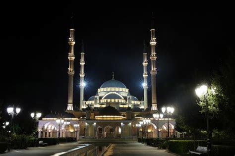 Akhmad Kadyrov mosque - Learn Russian Language