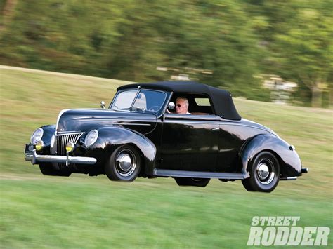 1939 Ford DeLuxe Convertible - Street Rodder Magazine