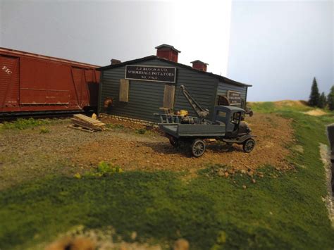 Anybody have a tow truck on their layout? | ModelRailroadForums.com