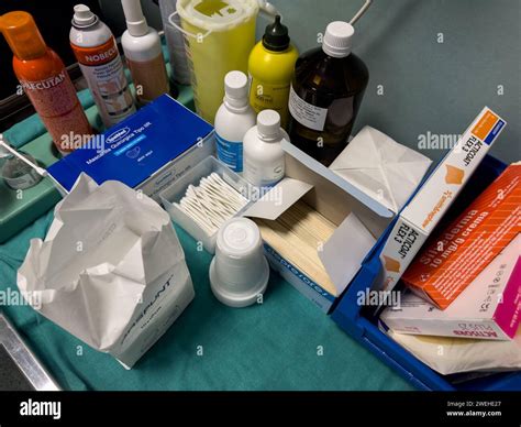 Medical equipment in hospital emergency room Stock Photo - Alamy