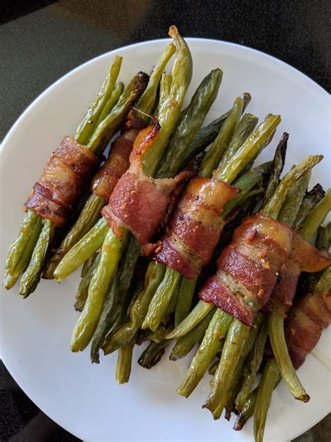 Bacon Wrapped Green Beans - The Gourmet Housewife