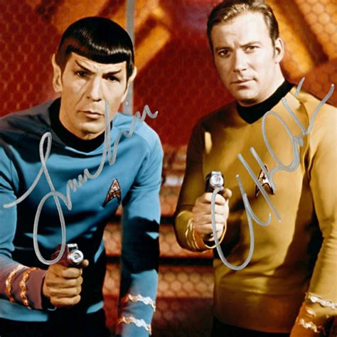 Star Trek Captain Kirk and Spock Phaser Photo Limited Signature Editio - RARE-T