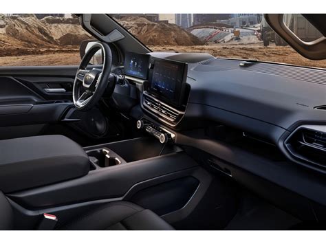 2024 Chevrolet Silverado EV: 53 Interior Photos | U.S. News