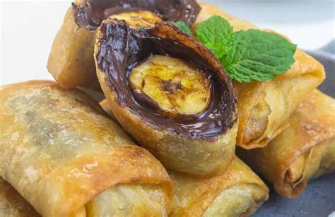 Resep Lumpia Pisang Cokelat Keju, Isiannya Dijamin Lumer!