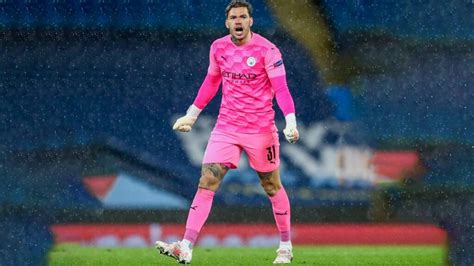 Ederson Age, Height, Weight, Wife, Children, Biography, Family, Affairs ...