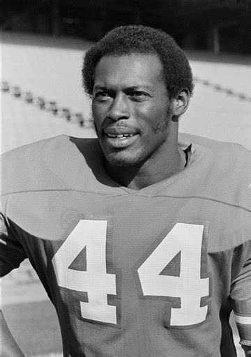 Hall of Fame recipient Floyd Little, Syracuse and Broncos great, dies at 78 - Sentinel Colorado