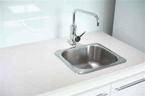 Free Stock Photo 10663 Stainless steel sink and faucet | freeimageslive