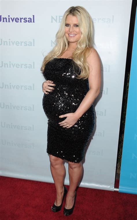 Jessica Simpson Wows in a Bump-Hugging Sequined Dress | Sequin dress, Dresses, Dress picture