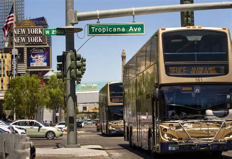 Las Vegas Strip bus revenue drops, spurring possible route changes | Las Vegas Review-Journal