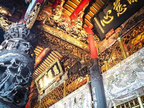 Longshan Temple: How to Pray for Love at Taipei’s Top Temple - Taiwan ...