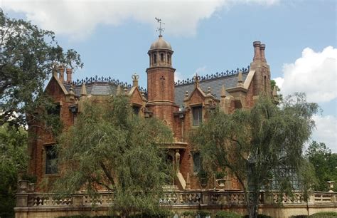 Haunted Mansion - Magic Kingdom - LaughingPlace.com