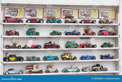 Vintage Model Car Collection Editorial Photography - Image of model, display: 78704442