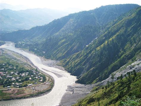 Travel Guide Neelum River Muzaffarabad - XciteFun.net