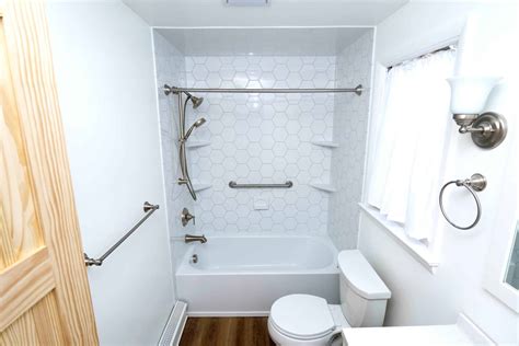 Custom Bathtub Remodel in Belleview, FL | West Shore Home