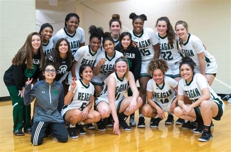 PHOTOS: Girls Basketball VICTORY over Roosevelt – Rattler Sports