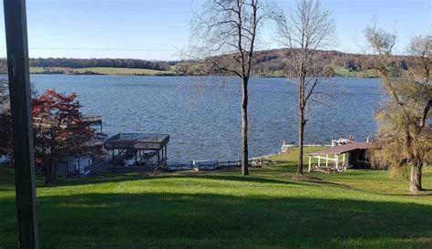 Claytor Lake, VA Cabins | Best prices on cozycozy