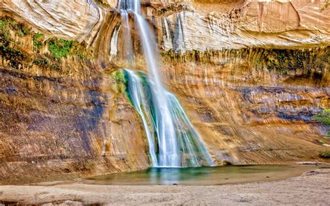 Hiking - Calf Creek Falls Lower