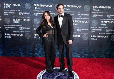 Ashton Kutcher and Mila Kunis apologize for ‘pain’ their letters on ...