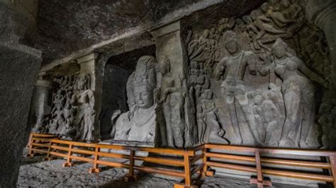 Ferry to the Elephanta Caves | Mumbai - What to Expect | Timings | Tips - Trip Ideas by MakeMyTrip