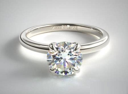 The Ultimate Guide to Diamond Prong Settings (With Photos)