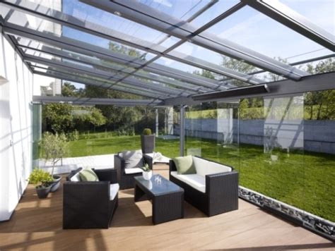 Glass roof for the patio - the benefits of a glass canopy