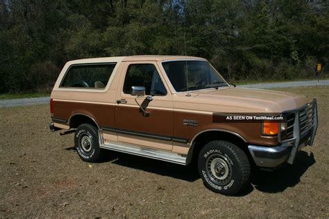 1987 Ford Bronco Xlt Custom Sport Utility 2 - Door 5. 8l