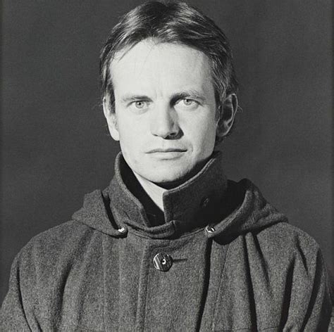 Bruce Chatwin - Biography, Height & Life Story | Super Stars Bio