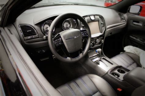 Chrysler 300 Mopar special edition prepared for Chicago - AUTOMOTORBLOG