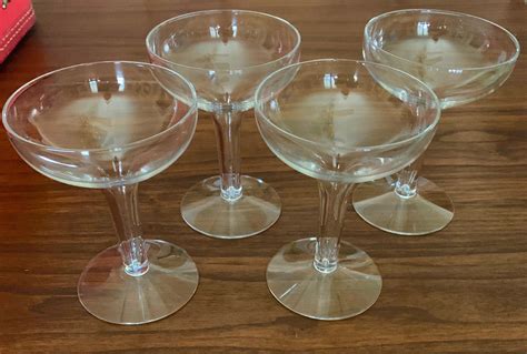 Vintage Set of 4 Hollow Stem Champagne Glasses | Etsy | Hollow stem ...