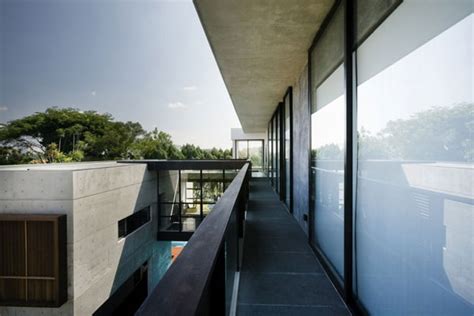 The Apartment House with amazing indoor pool in Singapore