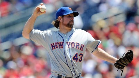 R.A. Dickey wins with a 'fair' knuckleball - Newsday