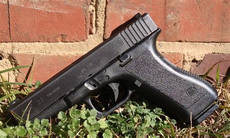 Mrgunsngear's Blog: Generation 2 Glock 22 Review